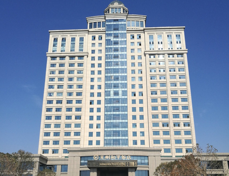 光州和平酒店   项目地址：河南 信阳
项目用途：300间酒店客房卫生热水 4万平米采暖 设备型号：CLQ(M)-116×14台
